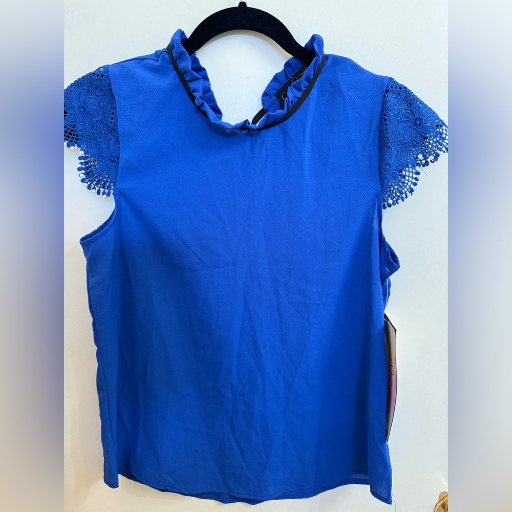 Women’s cute top.